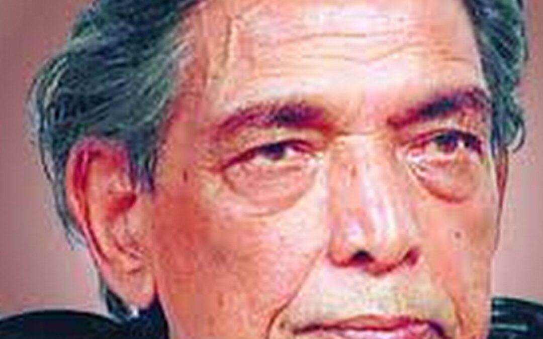 शोर यूँ ही न परिंदों ने मचाया होगा